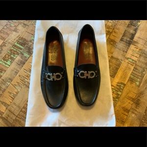 Salvatore Ferragamo size 5.5 B